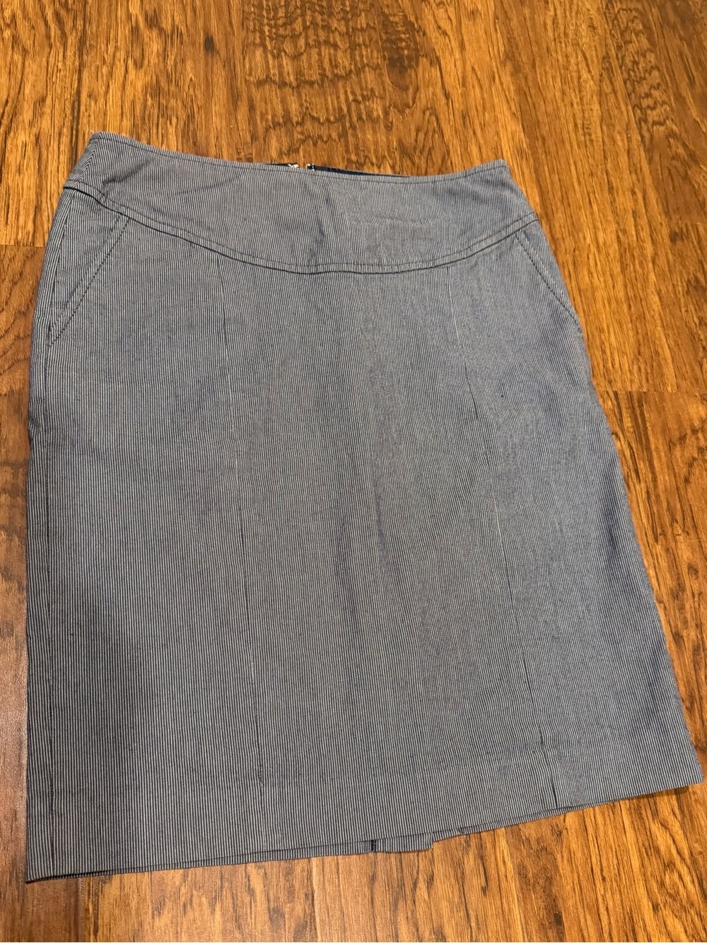 Banana Republic Navy White Herringbone Pinstripe Stretch Pencil Skirt Size 2